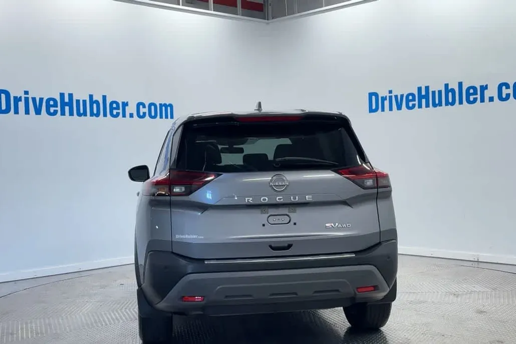 2023 Nissan Rogue SV photo 1