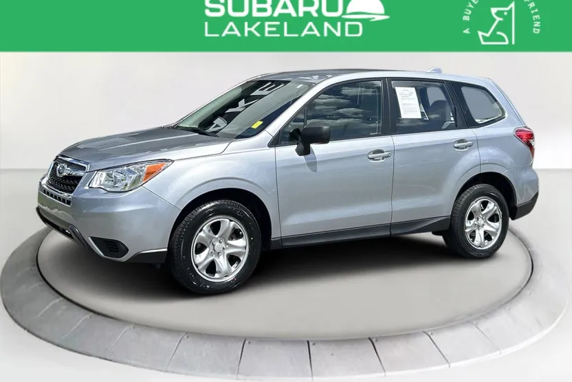 2016 Subaru Forester 2.5i photo 1