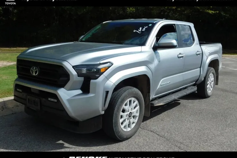 2024 Toyota Tacoma SR5 photo 1