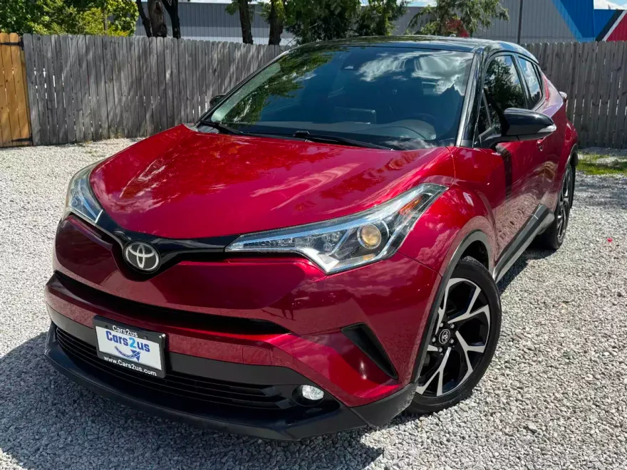 2019 Toyota C-HR XLE LE Limited photo 1