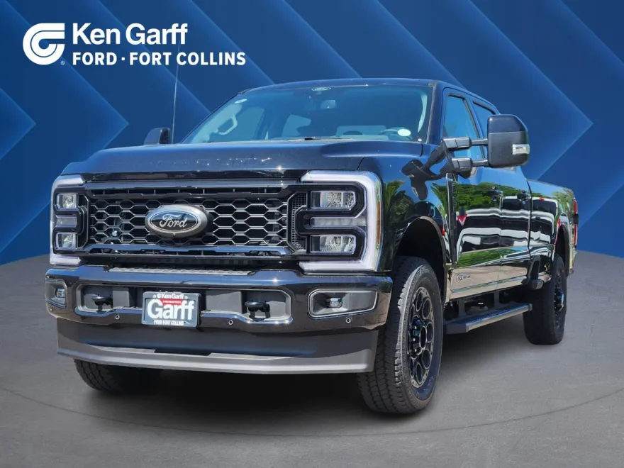 2025 Ford F-350 Lariat photo 1