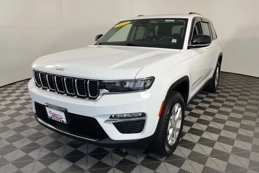 2023 Jeep Grand Cherokee Limited photo 1
