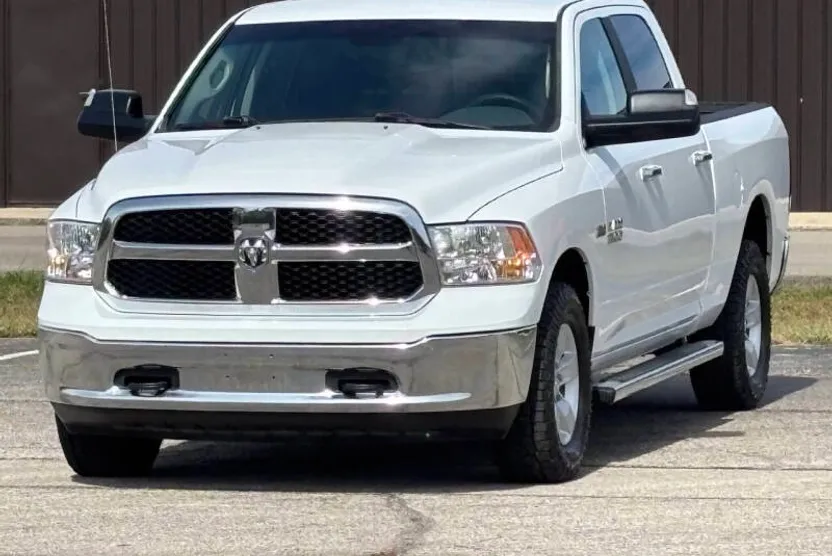 2017 Ram 1500 SLT photo 1