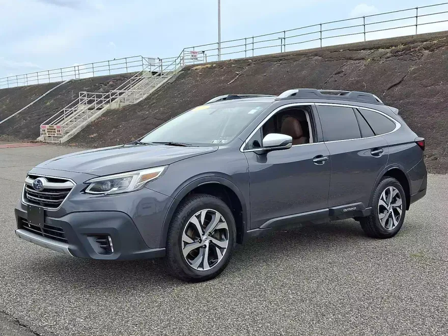 2021 Subaru Outback Touring XT photo 1