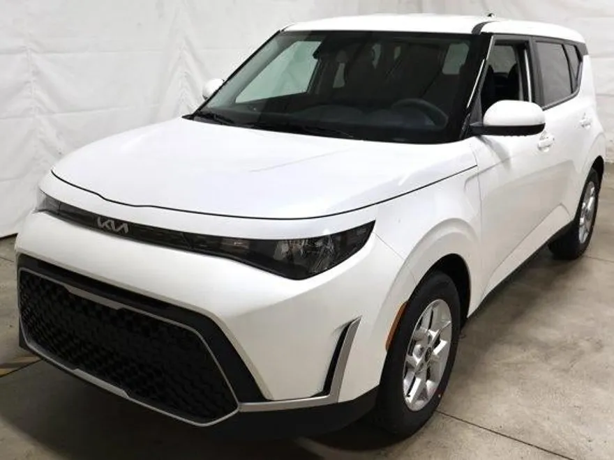 2025 Kia Soul S photo 1