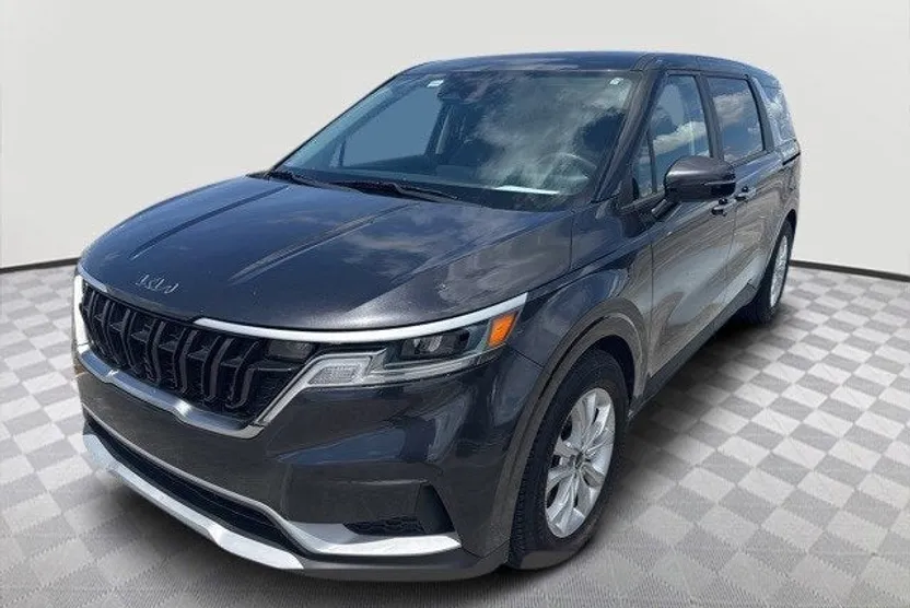 2023 Kia Carnival LX photo 1