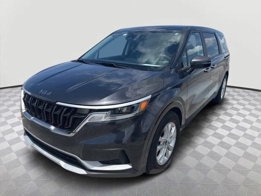 2023 Kia Carnival LX photo 1