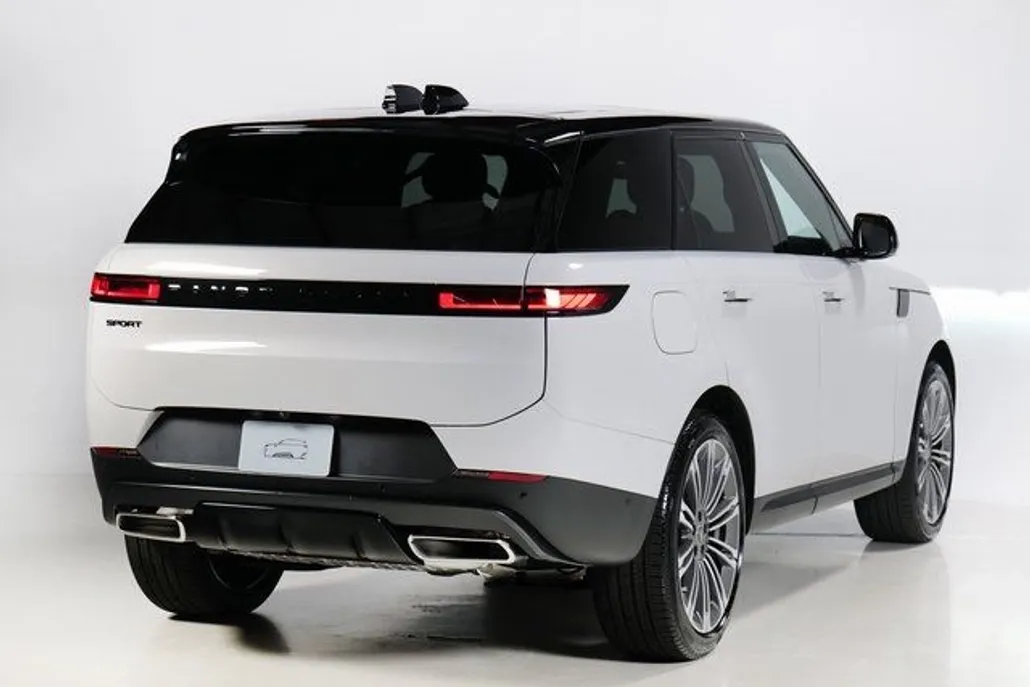 2025 Land Rover Range Rover Sport SE photo 1