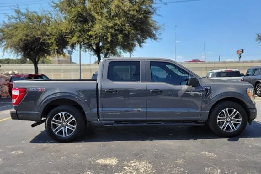 2021 Ford F-150 XL photo 1