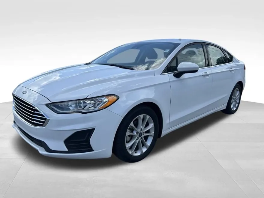2020 Ford Fusion SE photo 1