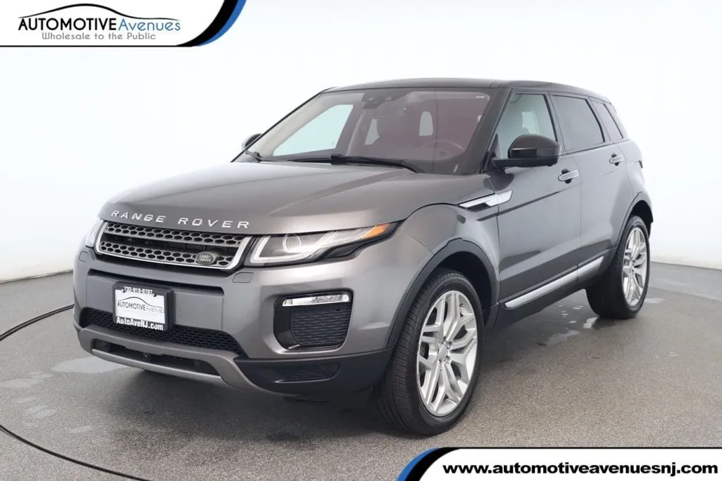 2019 Land Rover Range Rover Evoque HSE photo 1