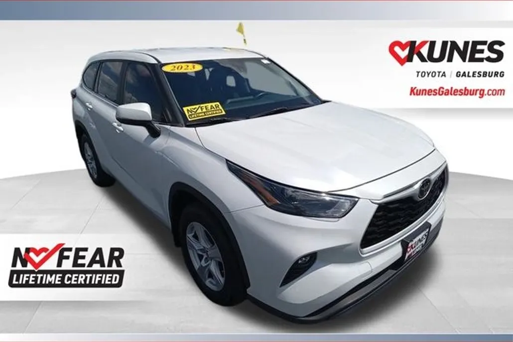 2023 Toyota Highlander L photo 1