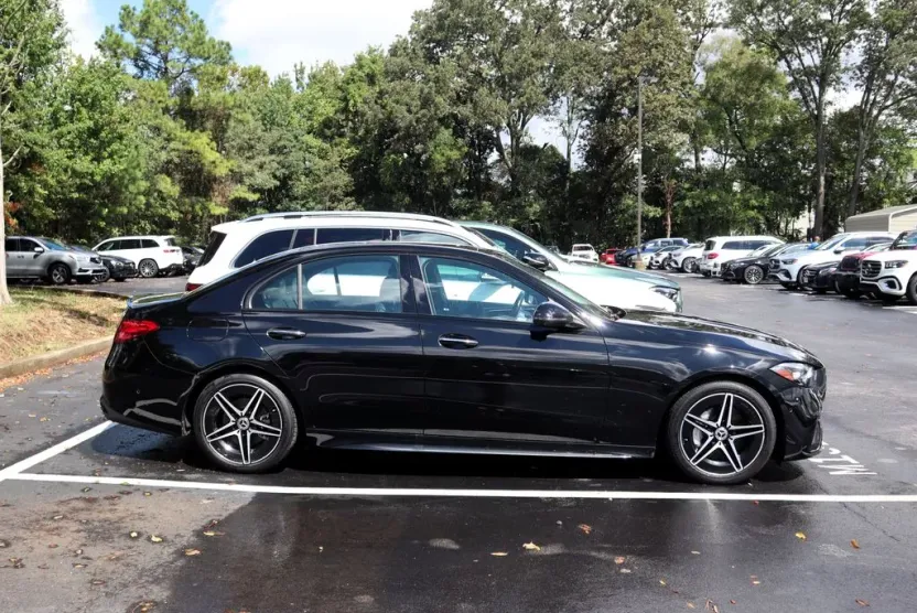 2024 Mercedes Benz C 300 photo 1