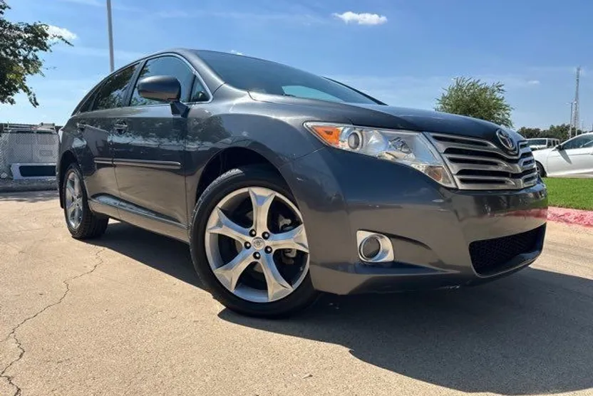 2010 Toyota Venza photo 1