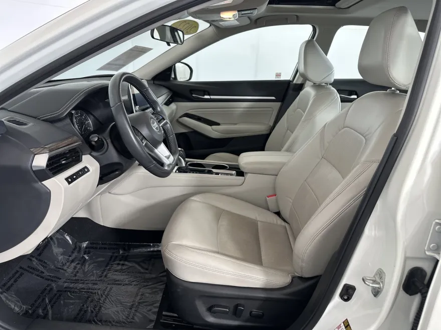 2022 Nissan Altima 2.5 SL photo 1