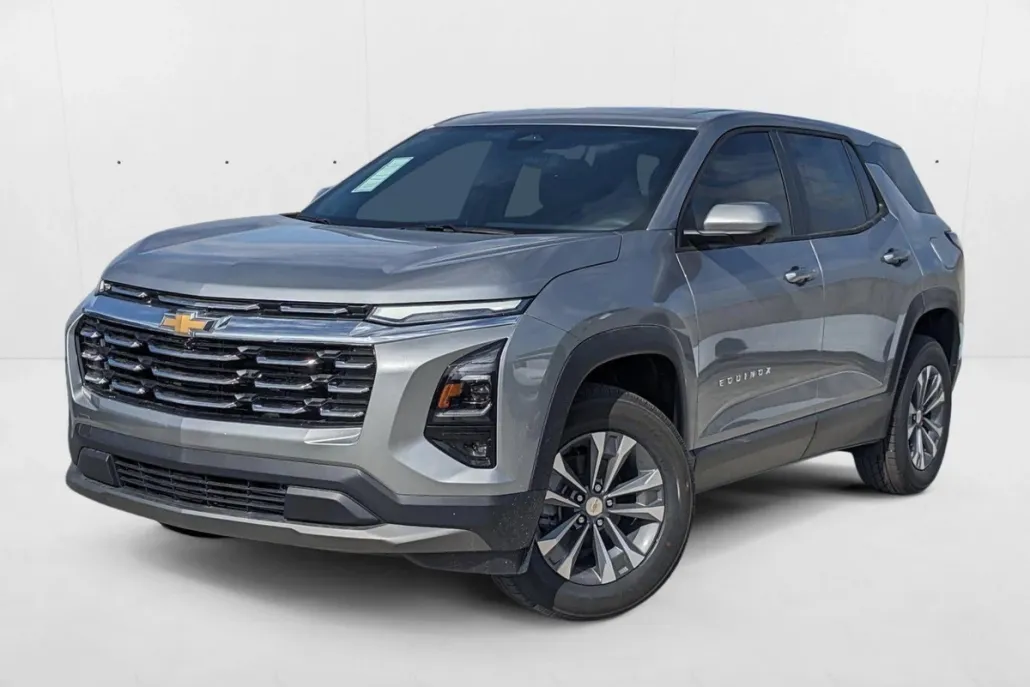 2025 Chevrolet Equinox LT photo 1
