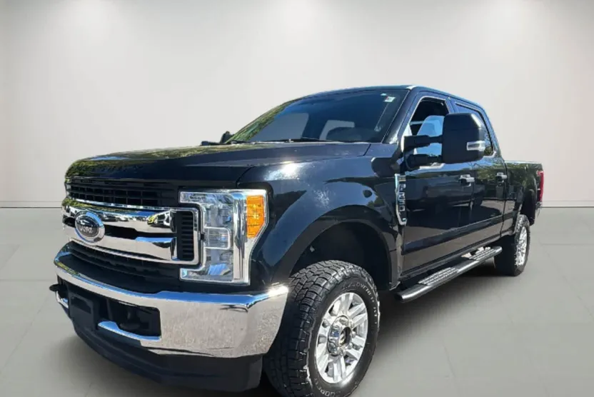 2017 Ford F-250 XLT photo 1