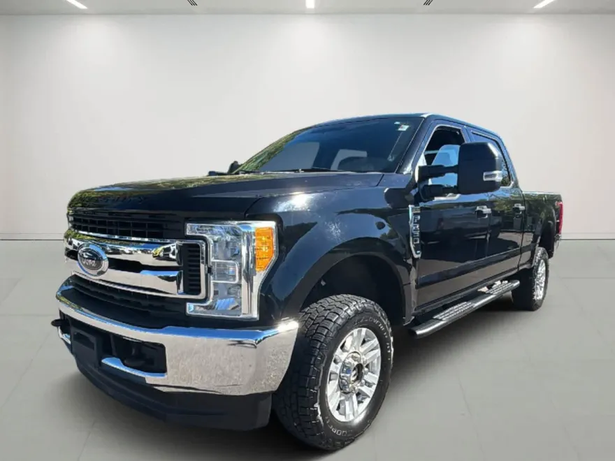 2017 Ford F-250 XLT photo 1
