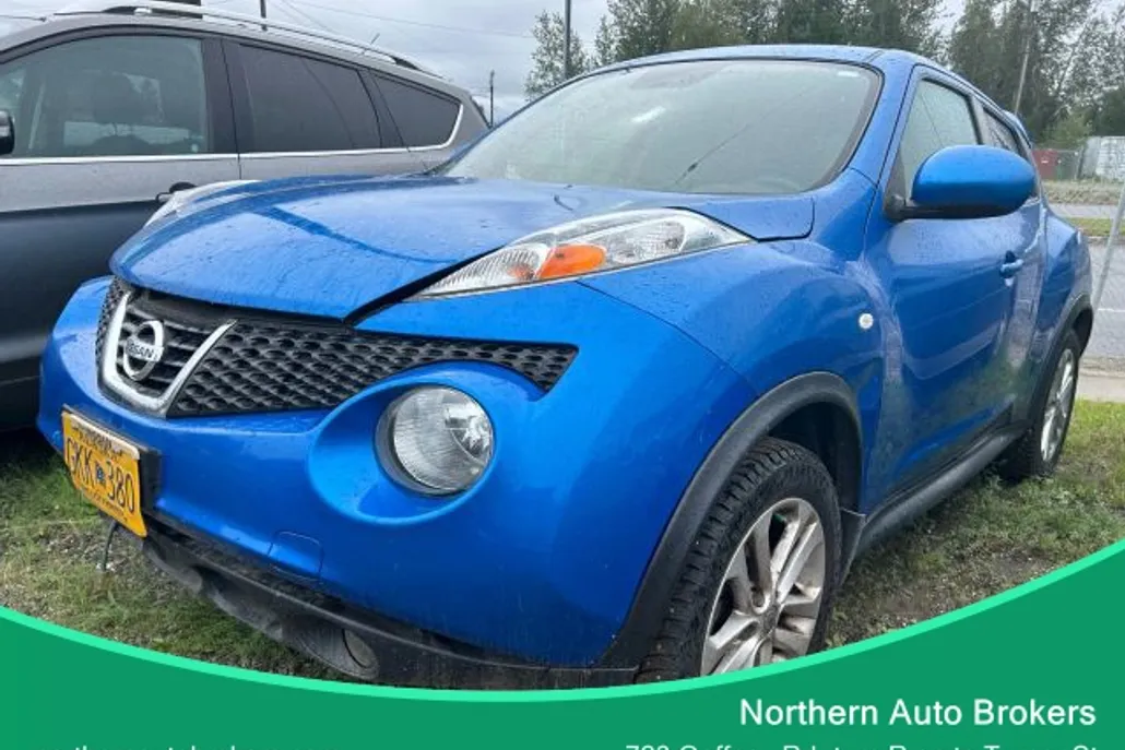 2012 Nissan Juke SV photo 1