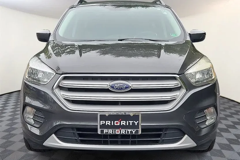 2018 Ford Escape SE photo 1