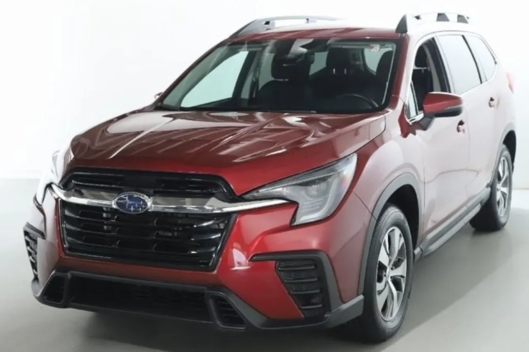 2023 Subaru Ascent Premium photo 1