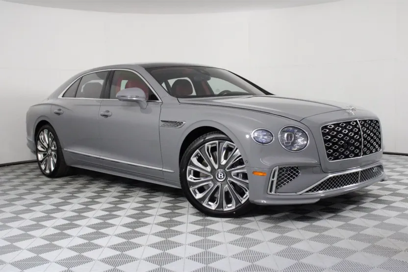 2025 Bentley Flying Spur Mulliner photo 1