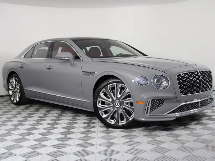 2025 Bentley Flying Spur Mulliner photo 1
