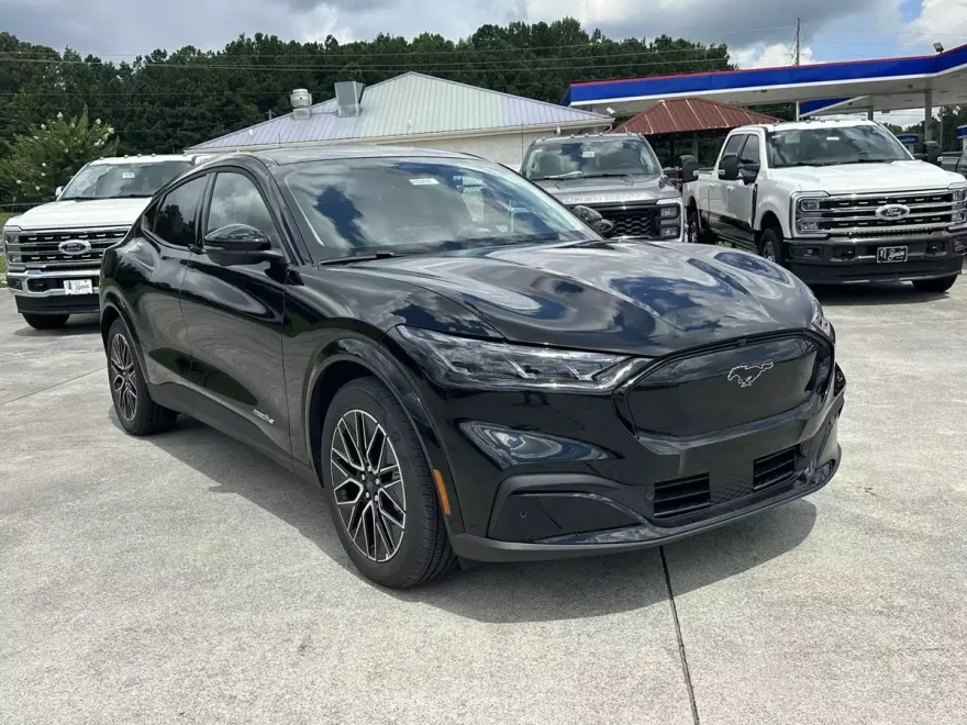 2025 Ford Mustang Mach-E Premium photo 1