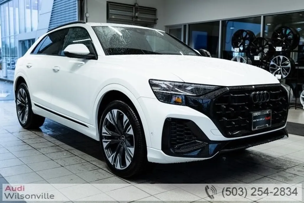 2025 Audi Q8 55 Premium photo 1