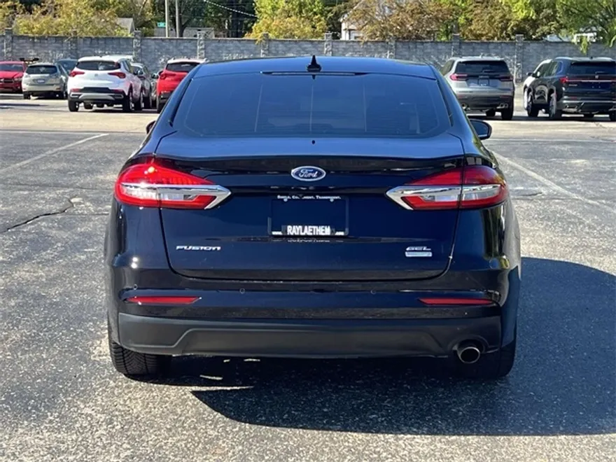 2020 Ford Fusion SEL photo 1