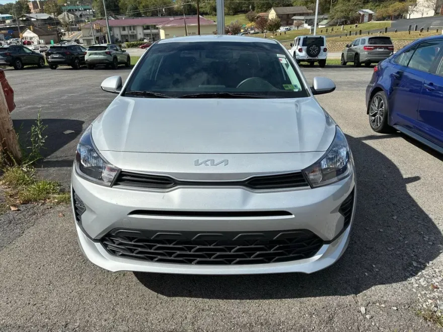 2023 Kia Rio LX photo 1