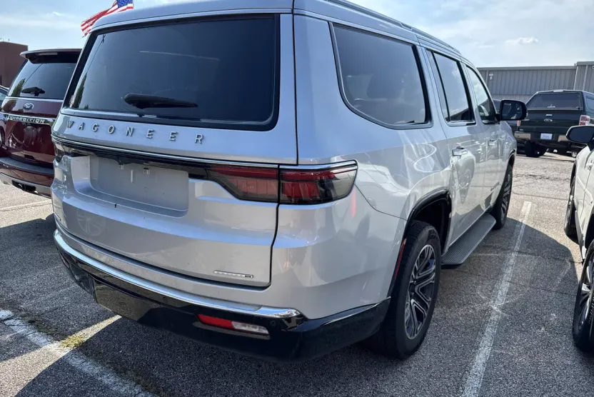 2022 Jeep Wagoneer Series III photo 1