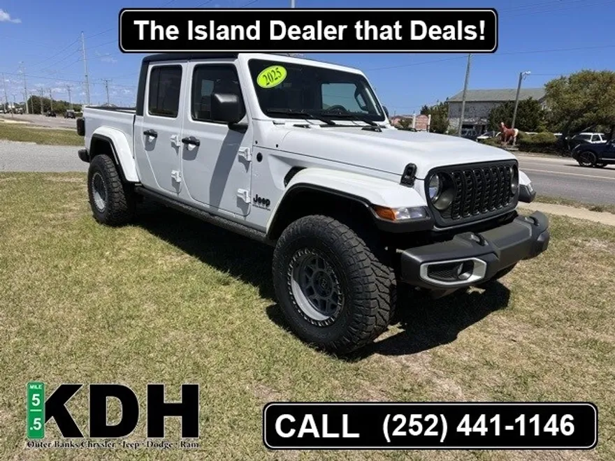 2025 Jeep Gladiator Sport S photo 1