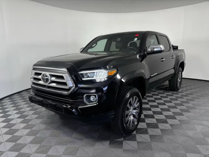 2022 Toyota Tacoma Limited V6 photo 1