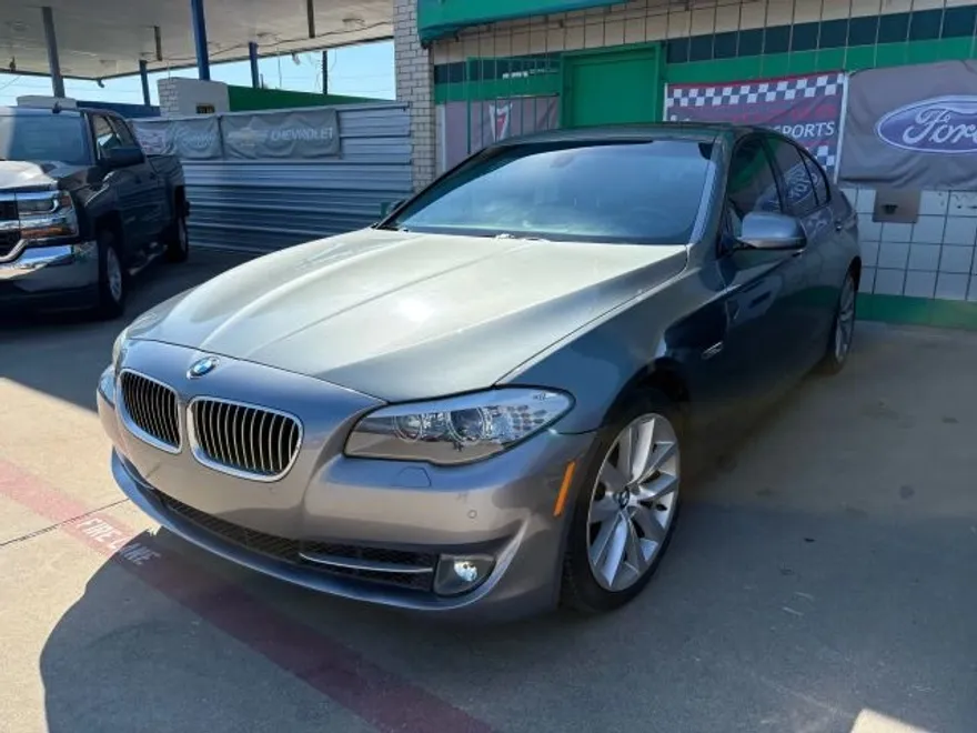 2011 Bmw 535i 5-Series photo 1