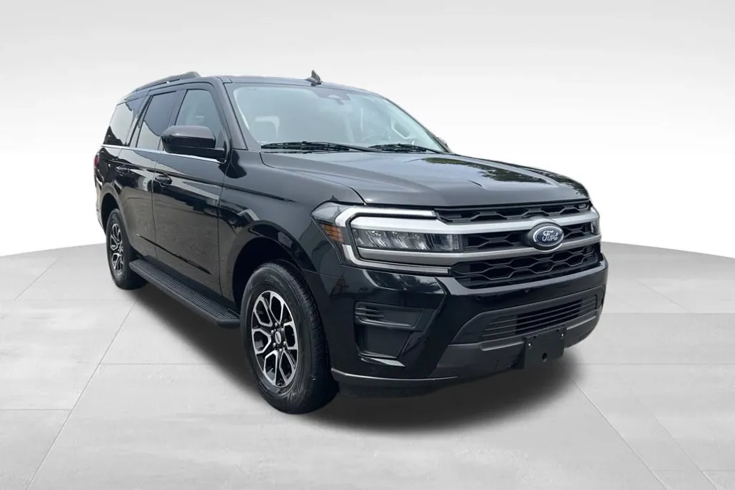 2024 Ford Expedition XLT photo 1