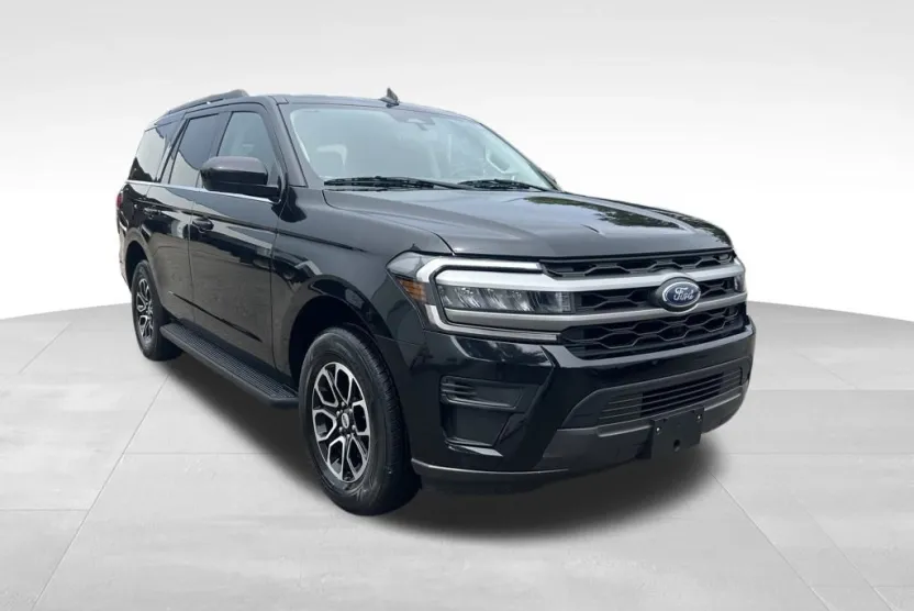2024 Ford Expedition XLT photo 1
