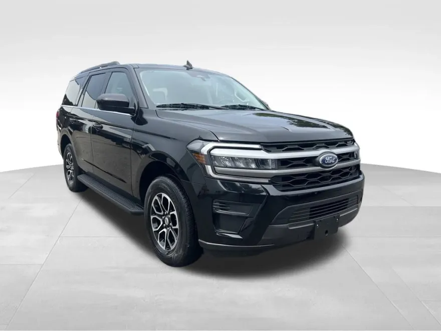 2024 Ford Expedition XLT photo 1