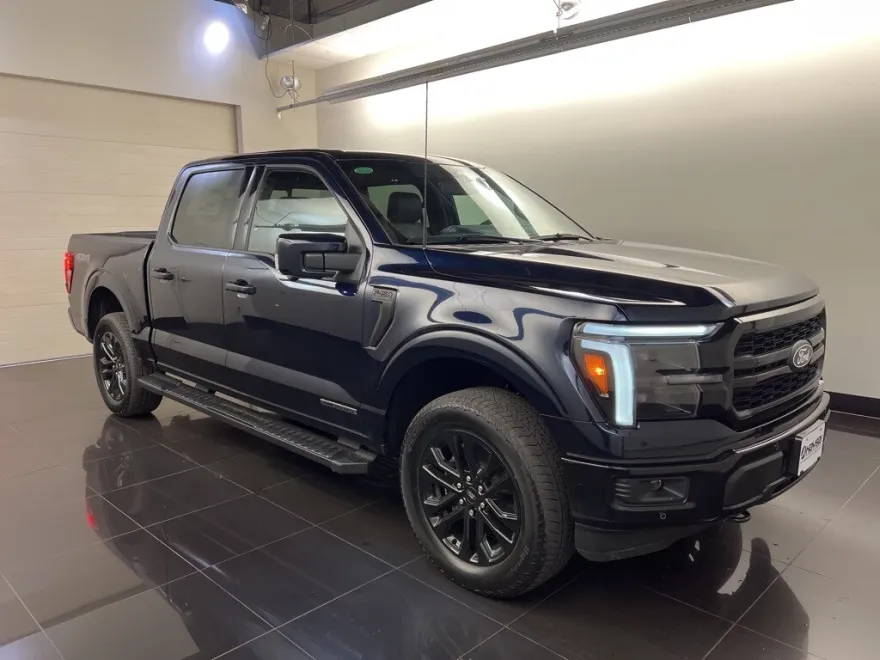 2025 Ford F-150 Lariat photo 1