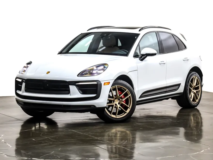 2023 Porsche Macan S photo 1