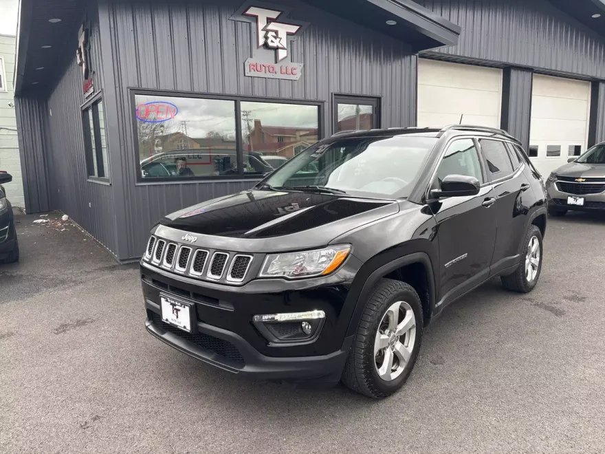 2018 Jeep Compass Latitude photo 1