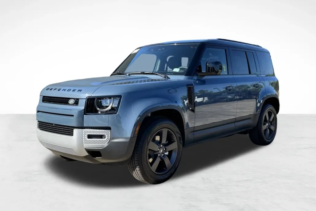2025 Land Rover Defender 110 S photo 1