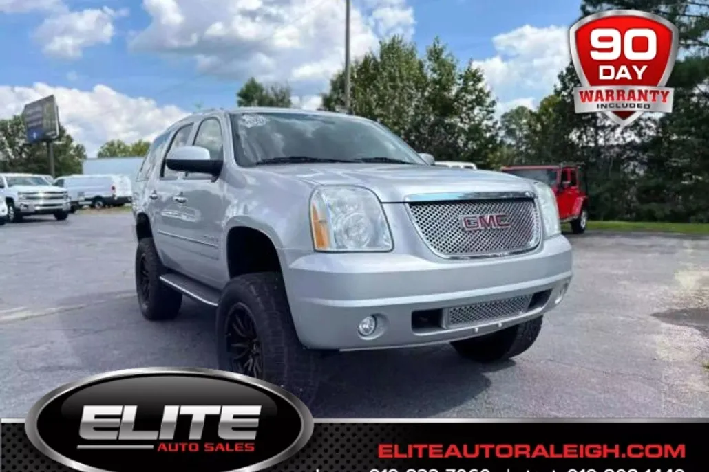 2010 Gmc Yukon Denali photo 1
