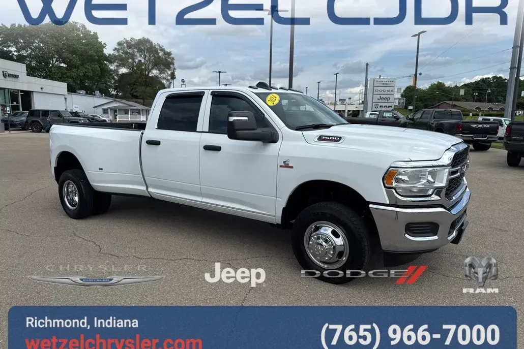 2024 Ram 3500 Tradesman photo 1