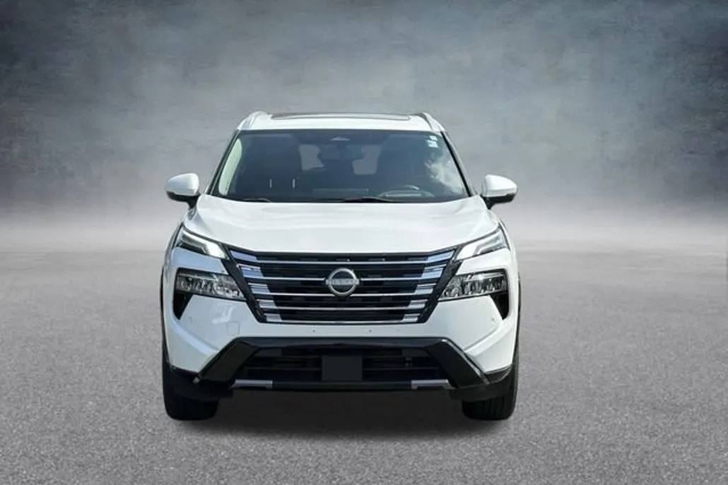 2024 Nissan Rogue Platinum photo 1