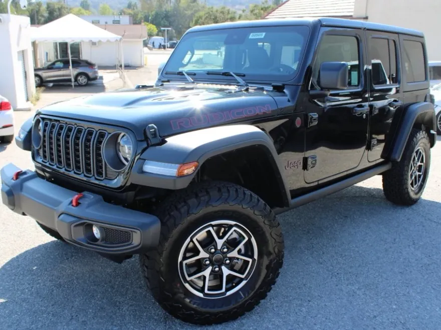 2025 Jeep Wrangler Rubicon photo 1