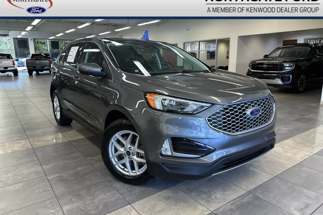 2023 Ford Edge SEL photo 1