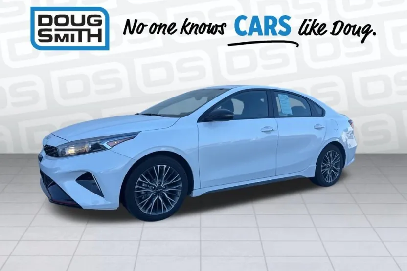 2024 Kia Forte GT-Line photo 1