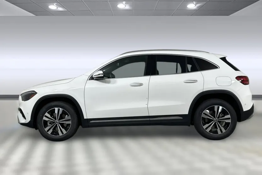 2025 Mercedes Benz GLA 250 4MATIC photo 1