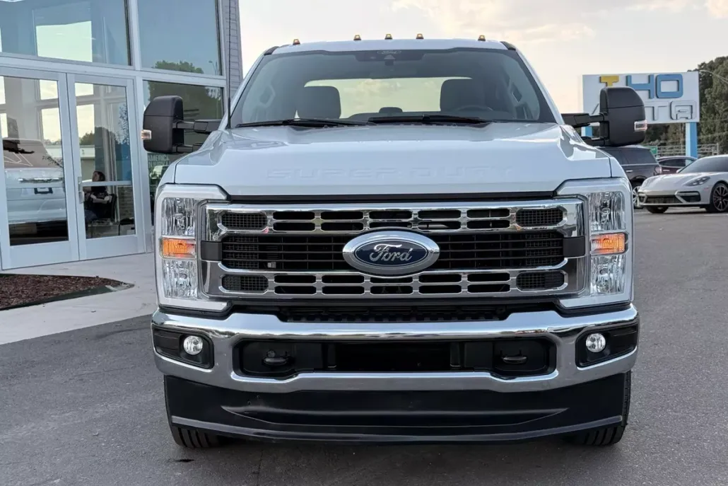 2024 Ford F-350 photo 1